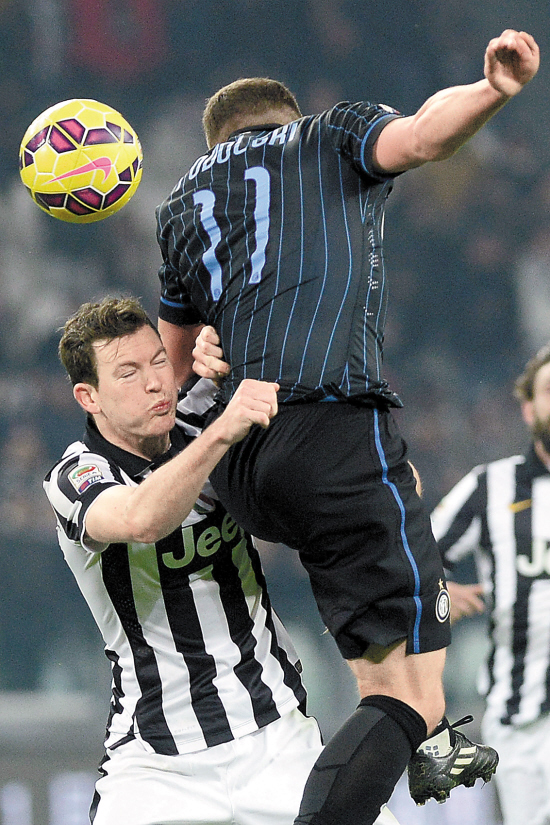  国际米兰客场逆转尤文图斯，积分榜差距缩小至两分  