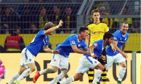  基尔高士丁定位球防守严密，化解对手多次攻势  